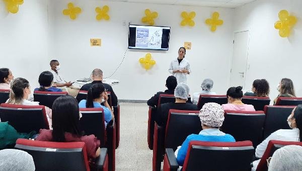 HOSPITAL COSTA DO CACAU PROMOVE PALESTRA DE PREVENÇÃO AO SUICÍDIO EM REFERÊNCIA AO SETEMBRO AMARELO