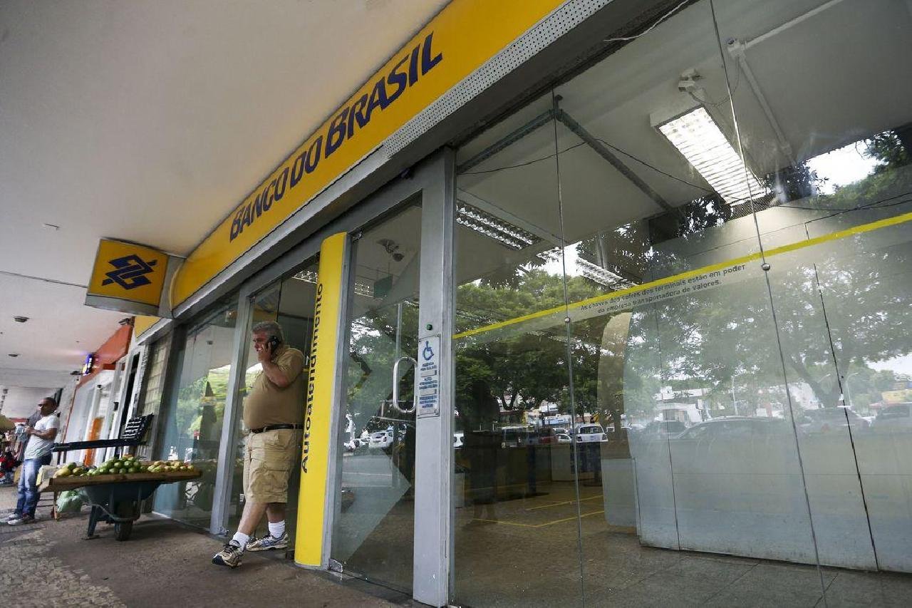 BANCOS E EMPRESAS PODEM CONSULTAR CADASTRO POSITIVO A PARTIR DE HOJE