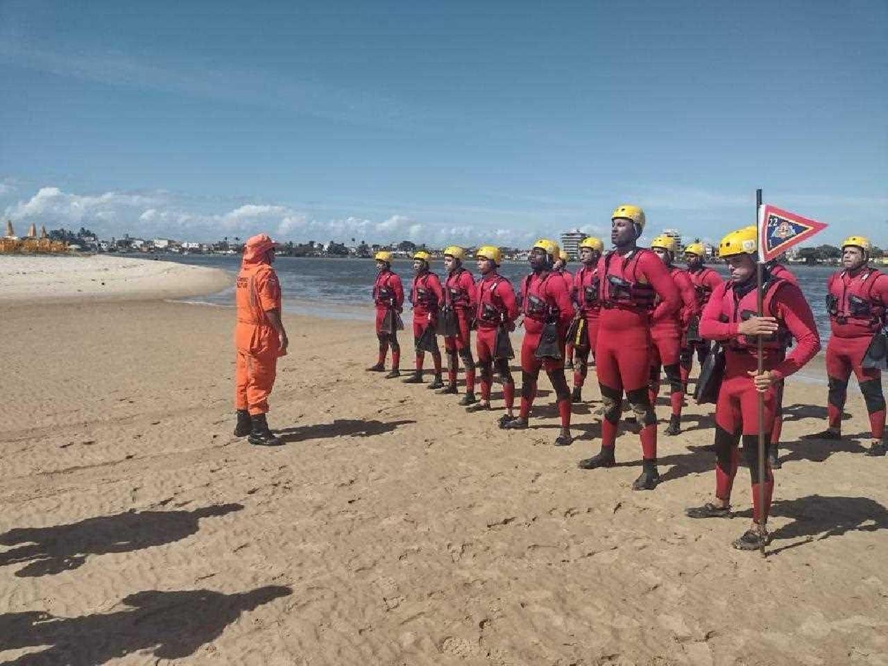 ILHÉUS RECEBE ETAPA FINAL DO CURSO DE SALVAMENTO COM MOTO AQUÁTICA  