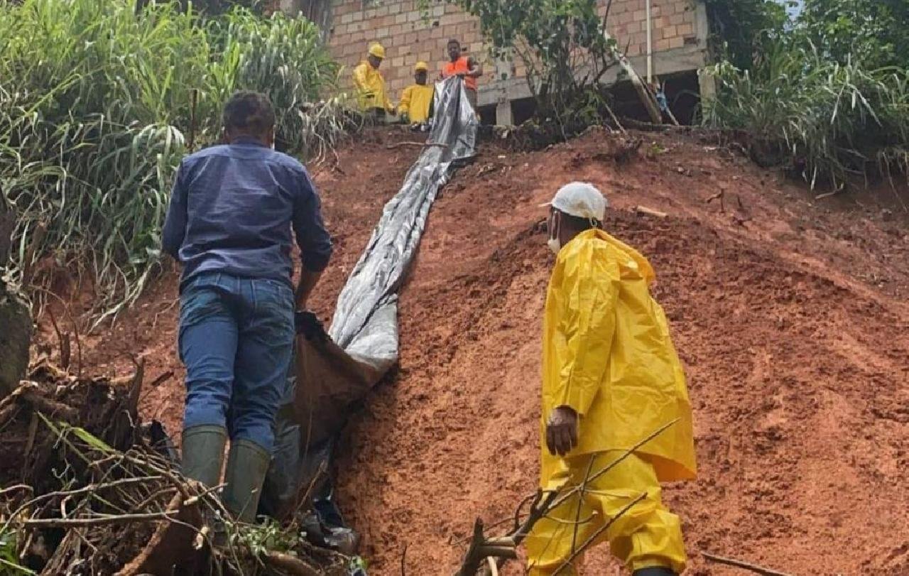 A FORÇA TAREFA DA PREFEITURA CONTINUA ATUANDO NAS ÁREAS AFETADAS PELAS FORTES CHUVAS