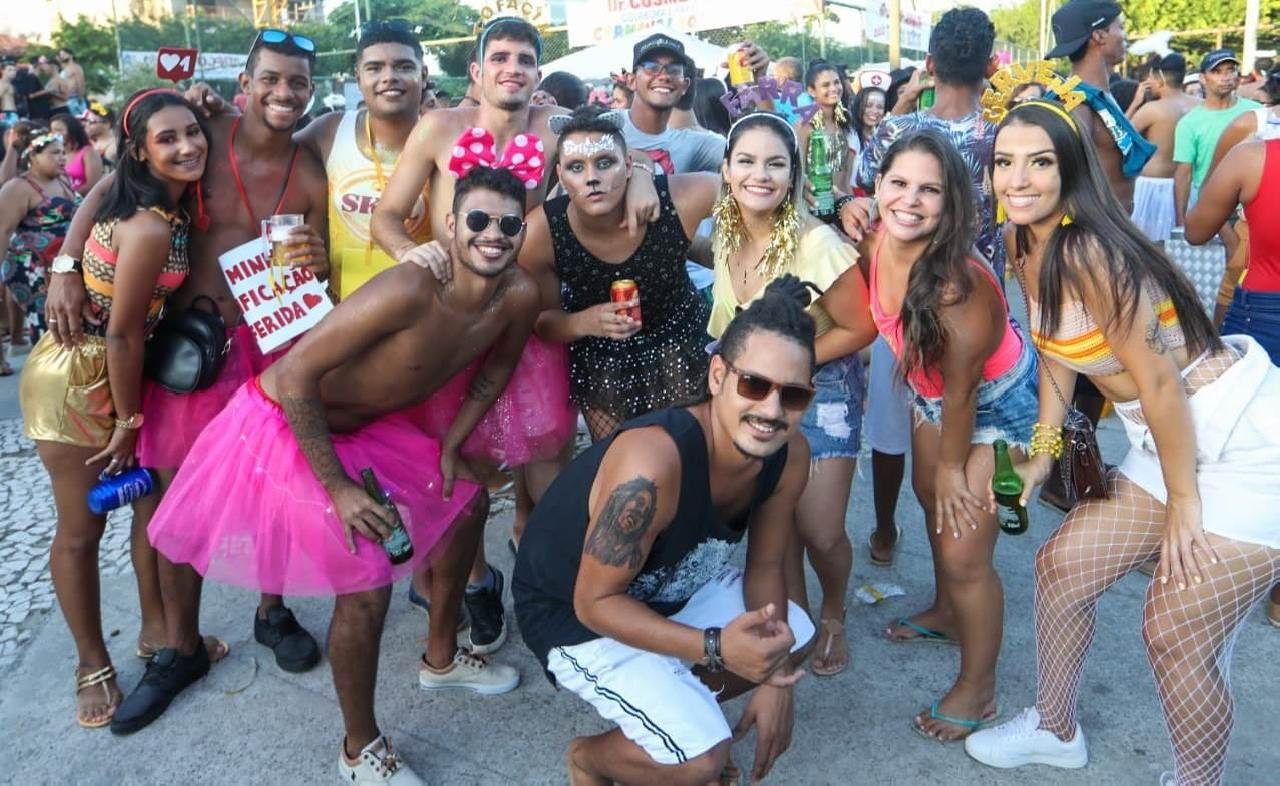 CARNAVAL DO POVO: FOLIA TOMOU CONTA DAS RUAS DE ILHÉUS NESTE FINAL DE SEMANA